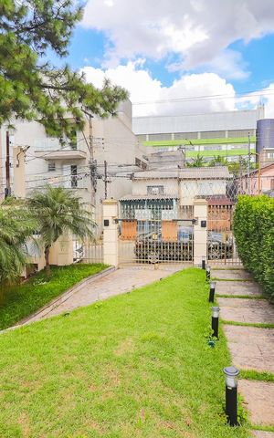 Casa à venda com 570m², 4 quartos e 10 vagasÁrea externa