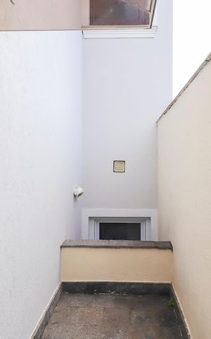 Casa à venda com 570m², 4 quartos e 10 vagasVaranda da Sala