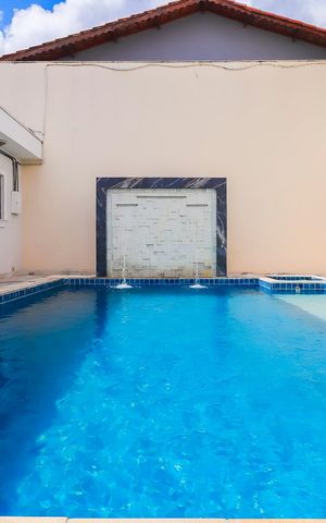 Casa à venda com 570m², 4 quartos e 10 vagasPiscina
