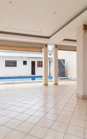 Casa à venda com 570m², 4 quartos e 10 vagasÁrea comum