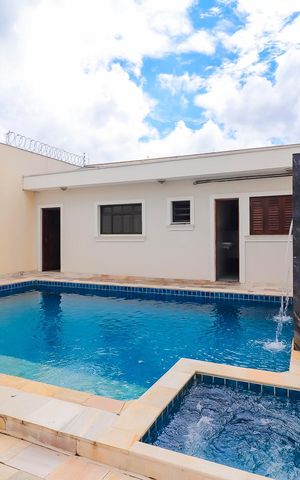 Casa à venda com 570m², 4 quartos e 10 vagasPiscina