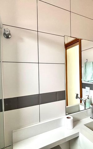 Apartamento à venda com 87m², 2 quartos e 1 vaga Apartamento à venda com 87m², 2 quartos e 1 vagaBanheiro