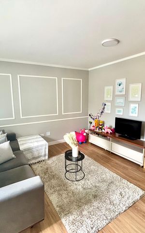 Apartamento à venda com 87m², 2 quartos e 1 vaga Apartamento à venda com 87m², 2 quartos e 1 vagaSala