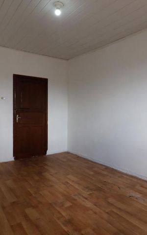 Casa à venda com 240m², 5 quartos e 2 vagas Casa à venda com 240m², 5 quartos e 2 vagasCasa 1 - Quarto 1
