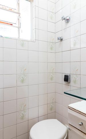 Casa à venda com 230m², 7 quartos e 2 vagasCasa 3 - Banheiro 2