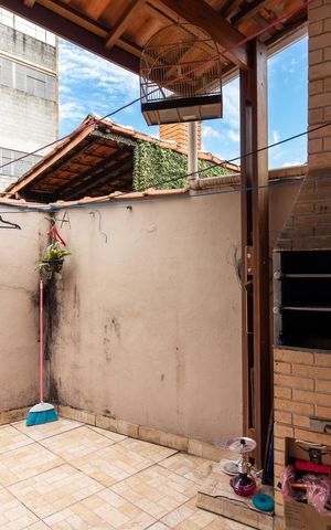 Casa à venda com 230m², 7 quartos e 2 vagasCasa 3 - Área de Serviço e Lazer