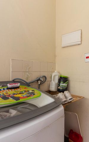 Casa à venda com 230m², 7 quartos e 2 vagasCasa 3 - Área de Serviço