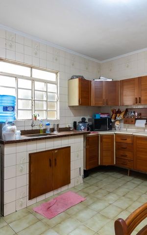 Casa à venda com 230m², 7 quartos e 2 vagasCasa 3 - Cozinha