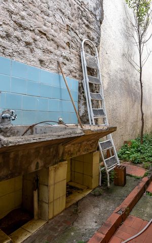 Casa à venda com 270m², 2 quartos e 2 vagasQuintal