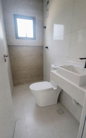 Casa de condomínio à venda com 125m², 3 quartos e 2 vagas Casa de condomínio à venda com 125m², 3 quartos e 2 vagasSala