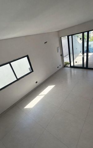 Casa de condomínio à venda com 125m², 3 quartos e 2 vagas Casa de condomínio à venda com 125m², 3 quartos e 2 vagasSala