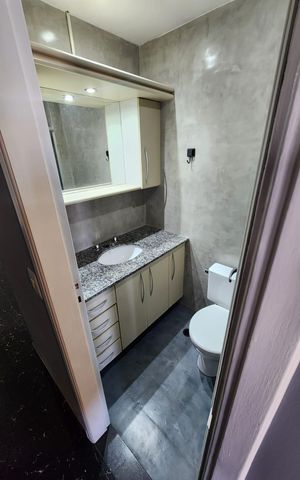 Apartamento à venda com 55m², 2 quartos e 1 vaga Apartamento à venda com 55m², 2 quartos e 1 vagaBanheiro
