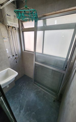 Apartamento à venda com 55m², 2 quartos e 1 vaga Apartamento à venda com 55m², 2 quartos e 1 vagaBanheiro