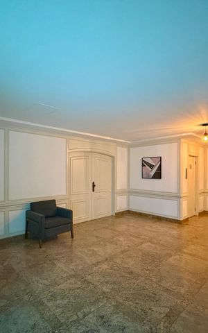 Apartamento à venda com 200m², 4 quartos e 3 vagas Apartamento à venda com 200m², 4 quartos e 3 vagasHall Social Bloco