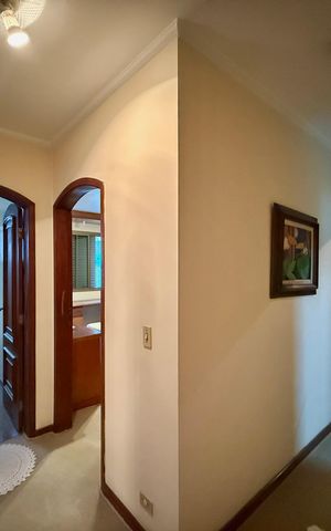 Apartamento à venda com 200m², 4 quartos e 3 vagas Apartamento à venda com 200m², 4 quartos e 3 vagasCorredor Quartos