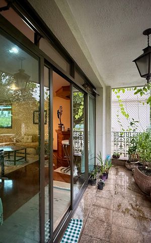 Apartamento à venda com 200m², 4 quartos e 3 vagas Apartamento à venda com 200m², 4 quartos e 3 vagasSacada