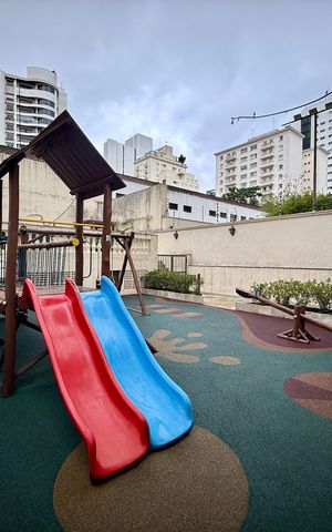 Apartamento à venda com 200m², 4 quartos e 3 vagas Apartamento à venda com 200m², 4 quartos e 3 vagasPlayground