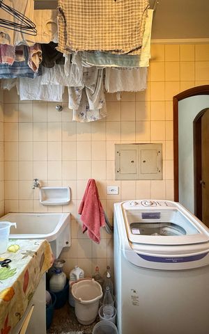 Apartamento à venda com 200m², 4 quartos e 3 vagas Apartamento à venda com 200m², 4 quartos e 3 vagasÁrea de Serviço