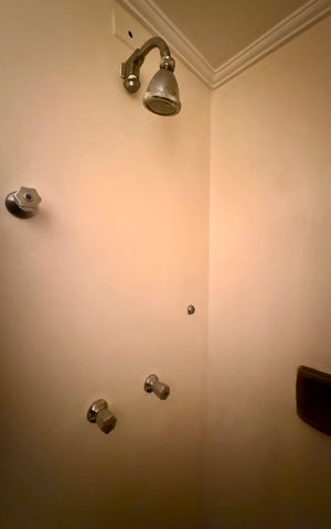 Apartamento à venda com 200m², 4 quartos e 3 vagas Apartamento à venda com 200m², 4 quartos e 3 vagasBanheiro Social