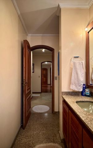 Apartamento à venda com 200m², 4 quartos e 3 vagas Apartamento à venda com 200m², 4 quartos e 3 vagasBanheiro Social