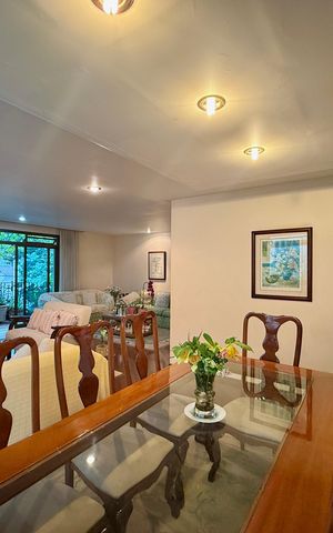 Apartamento à venda com 200m², 4 quartos e 3 vagas Apartamento à venda com 200m², 4 quartos e 3 vagasSala