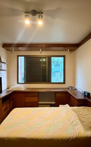 Apartamento à venda com 200m², 4 quartos e 3 vagas Apartamento à venda com 200m², 4 quartos e 3 vagasQuarto 4