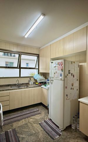 Apartamento à venda com 200m², 4 quartos e 3 vagas Apartamento à venda com 200m², 4 quartos e 3 vagasCozinha