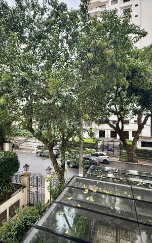 Apartamento à venda com 200m², 4 quartos e 3 vagas Apartamento à venda com 200m², 4 quartos e 3 vagasVista