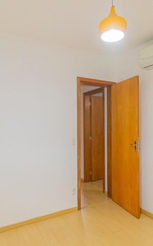 Casa de condomínio à venda com 122m², 3 quartos e 3 vagas Casa de condomínio à venda com 122m², 3 quartos e 3 vagasQuarto 1