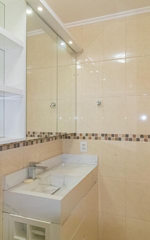 Casa de condomínio à venda com 122m², 3 quartos e 3 vagas Casa de condomínio à venda com 122m², 3 quartos e 3 vagasBanheiro
