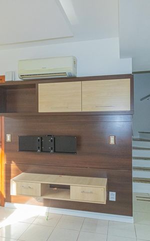 Casa de condomínio à venda com 122m², 3 quartos e 3 vagas Casa de condomínio à venda com 122m², 3 quartos e 3 vagasSala