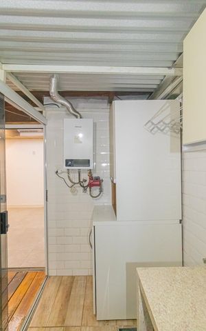 Casa de condomínio à venda com 122m², 3 quartos e 3 vagas Casa de condomínio à venda com 122m², 3 quartos e 3 vagasLavanderia