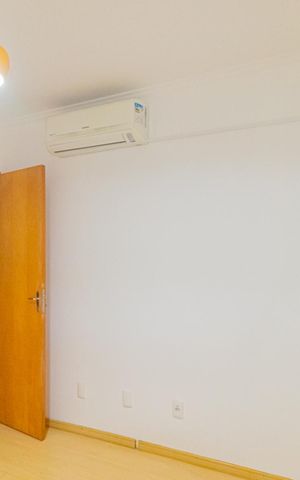 Casa de condomínio à venda com 122m², 3 quartos e 3 vagas Casa de condomínio à venda com 122m², 3 quartos e 3 vagasQuarto 1