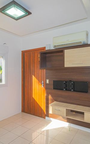Casa de condomínio à venda com 122m², 3 quartos e 3 vagas Casa de condomínio à venda com 122m², 3 quartos e 3 vagasSala