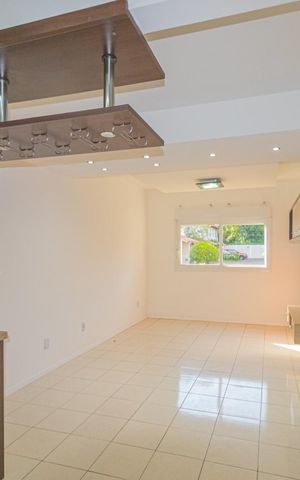 Casa de condomínio à venda com 122m², 3 quartos e 3 vagas Casa de condomínio à venda com 122m², 3 quartos e 3 vagasSala/Cozinha