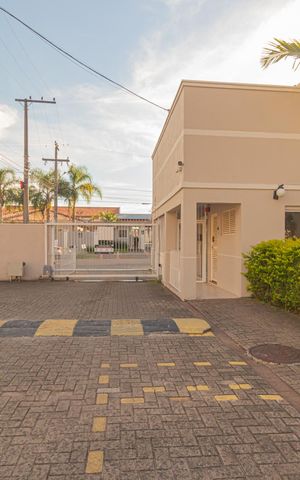 Casa de condomínio à venda com 122m², 3 quartos e 3 vagas Casa de condomínio à venda com 122m², 3 quartos e 3 vagasPortaria
