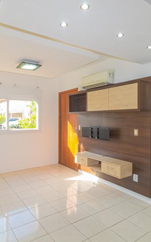 Casa de condomínio à venda com 122m², 3 quartos e 3 vagas Casa de condomínio à venda com 122m², 3 quartos e 3 vagasSala