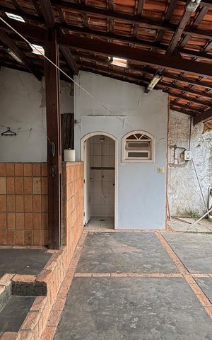 Casa à venda com 326m², 3 quartos e 6 vagas Casa à venda com 326m², 3 quartos e 6 vagasQuintal - Churrasqueira