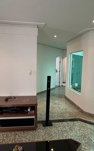 Casa à venda com 326m², 3 quartos e 6 vagas Casa à venda com 326m², 3 quartos e 6 vagasSala - Sala de Jantar