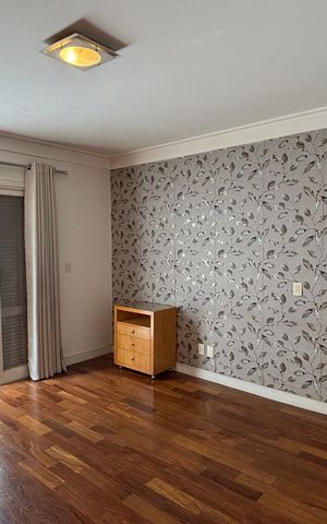Casa à venda com 326m², 3 quartos e 6 vagas Casa à venda com 326m², 3 quartos e 6 vagasSuite 1