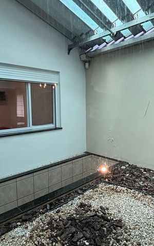 Casa à venda com 326m², 3 quartos e 6 vagas Casa à venda com 326m², 3 quartos e 6 vagasJardim de Inverno