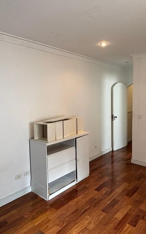 Casa à venda com 326m², 3 quartos e 6 vagas Casa à venda com 326m², 3 quartos e 6 vagasSuíte 2