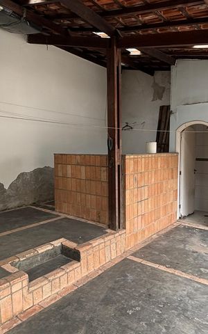 Casa à venda com 326m², 3 quartos e 6 vagas Casa à venda com 326m², 3 quartos e 6 vagasQuintal - Churrasqueira