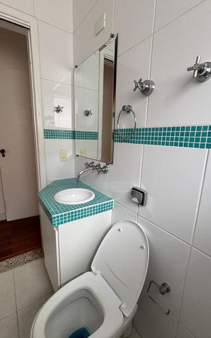 Casa à venda com 326m², 3 quartos e 6 vagas Casa à venda com 326m², 3 quartos e 6 vagasBanheiro da Suíte 2
