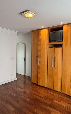 Casa à venda com 326m², 3 quartos e 6 vagas Casa à venda com 326m², 3 quartos e 6 vagasSuite 1