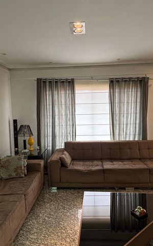 Casa à venda com 326m², 3 quartos e 6 vagas Casa à venda com 326m², 3 quartos e 6 vagasSala - Sala de Jantar