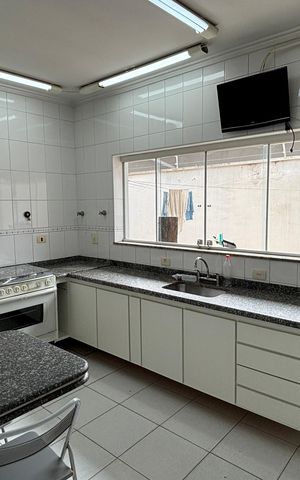 Casa à venda com 326m², 3 quartos e 6 vagas Casa à venda com 326m², 3 quartos e 6 vagasCozinha