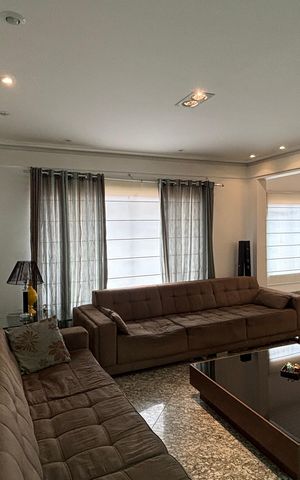 Casa à venda com 326m², 3 quartos e 6 vagas Casa à venda com 326m², 3 quartos e 6 vagasSala - Sala de Jantar