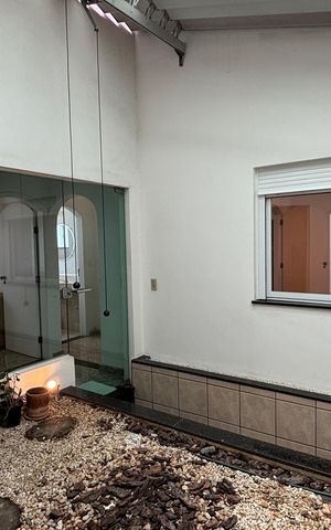 Casa à venda com 326m², 3 quartos e 6 vagas Casa à venda com 326m², 3 quartos e 6 vagasJardim de Inverno