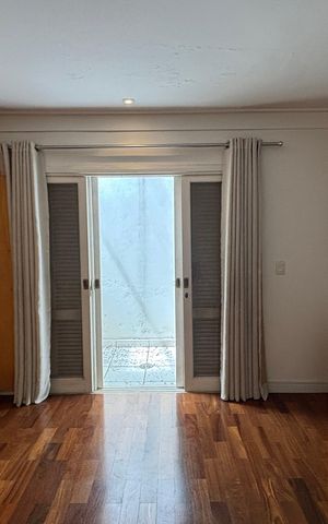 Casa à venda com 326m², 3 quartos e 6 vagas Casa à venda com 326m², 3 quartos e 6 vagasSuite 1